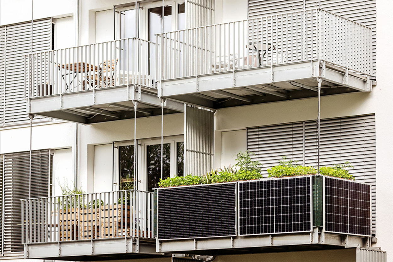 Balkon­kraftwerk bei EDB Elektro GmbH in Pößneck